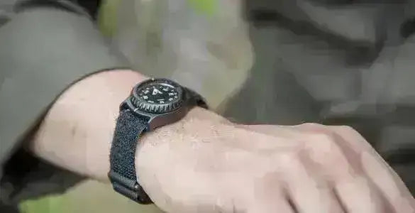 Wrist Compass T25 - Black - Game-On.no