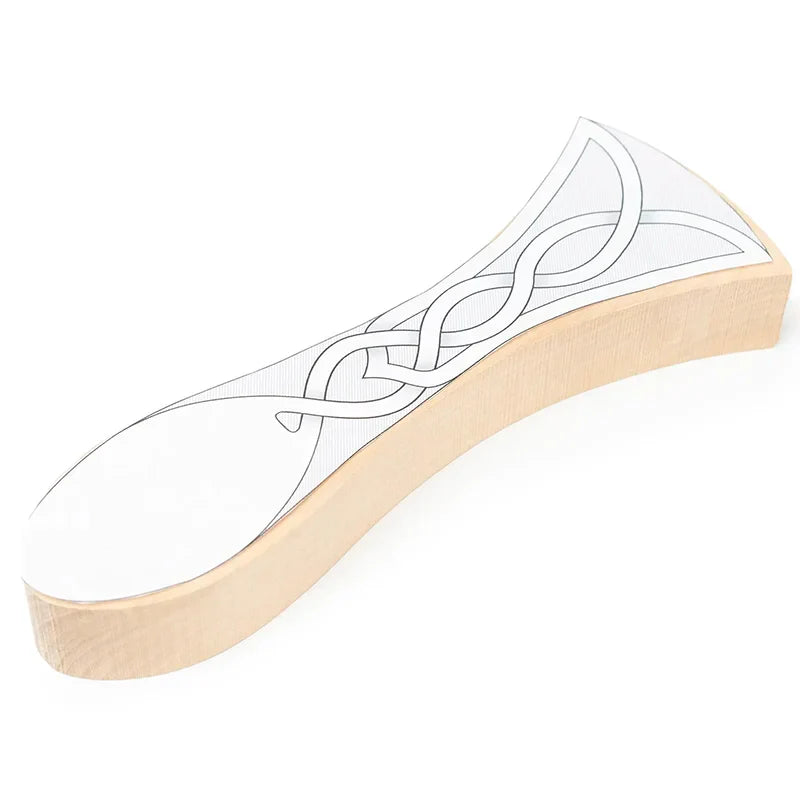 Kelttiläinen lusikka - aihe Lind - puunveistoon