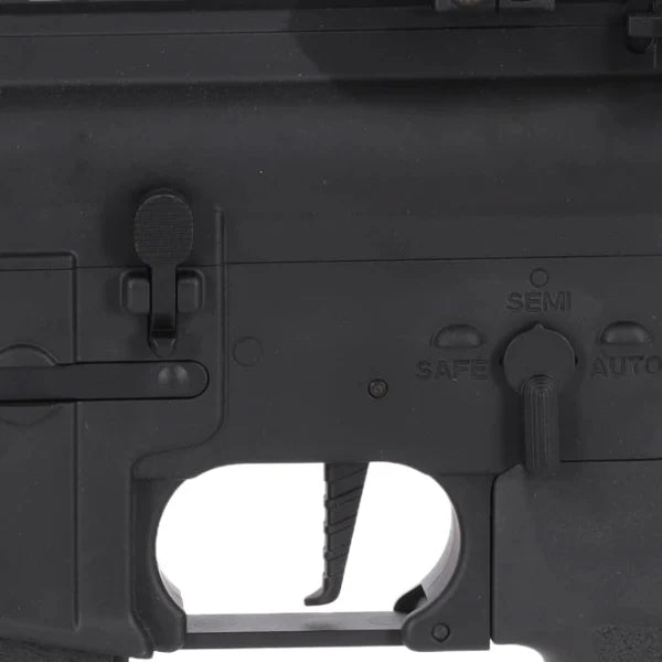 Specna Arms M4 E24 EDGE Gen2 HAL ETU RRA - Svart