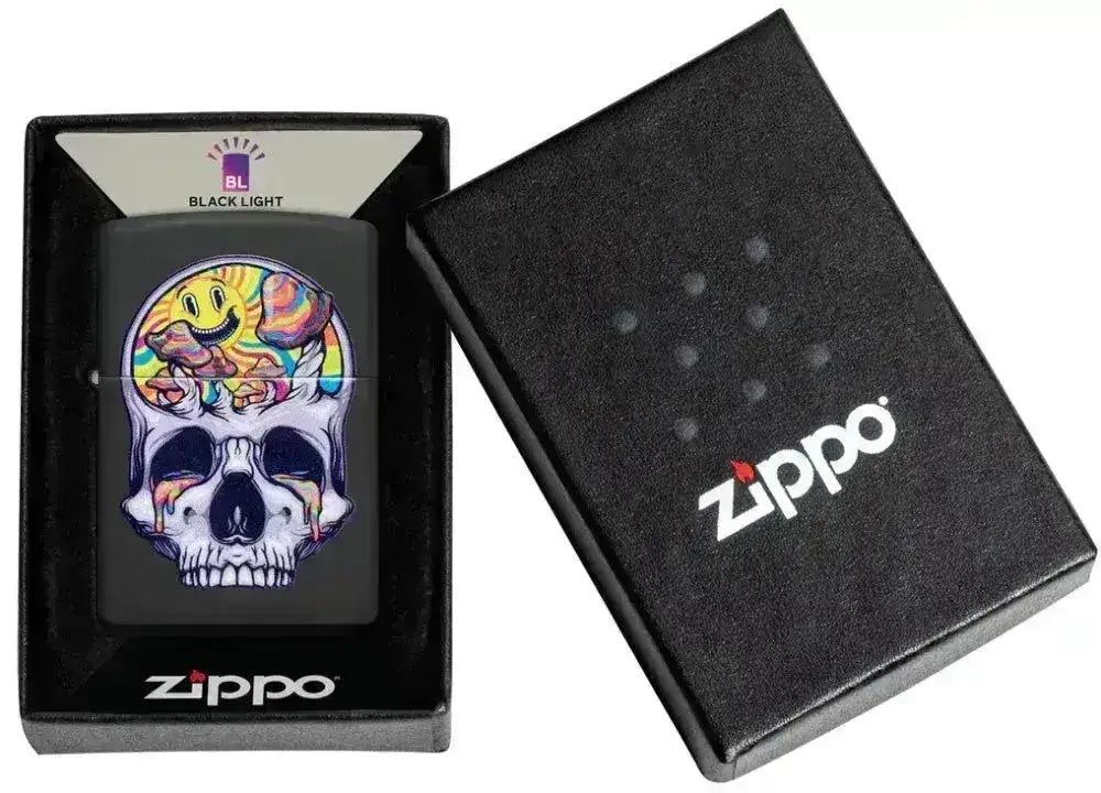 Zippo Lighter - Blacklight Skull Design - Matt Svart Lighter - Game-On.no