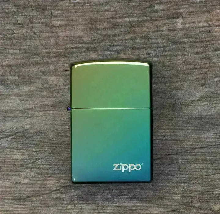 Zippo Lighter - Klassisk Høypolert Teal Logo - Game-On.no