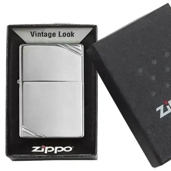 Zippo Lighter - Vintage Høypolert Krom med Skråstreker - Game-On.no